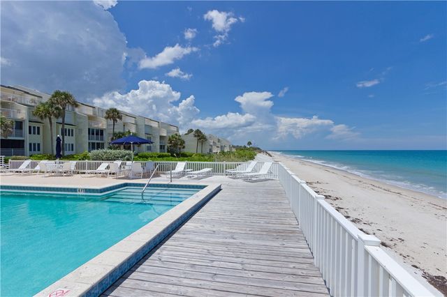 8414 Poinciana Place 30, Vero Beach, FL 32963