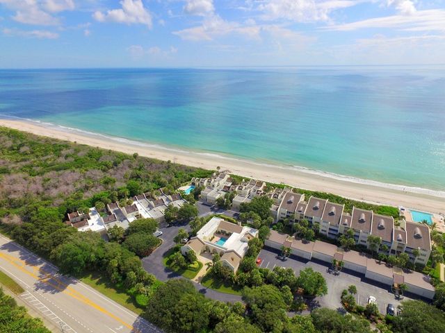 8414 Poinciana Place 30, Vero Beach, FL 32963