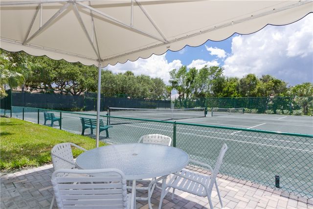 8414 Poinciana Place 30, Vero Beach, FL 32963