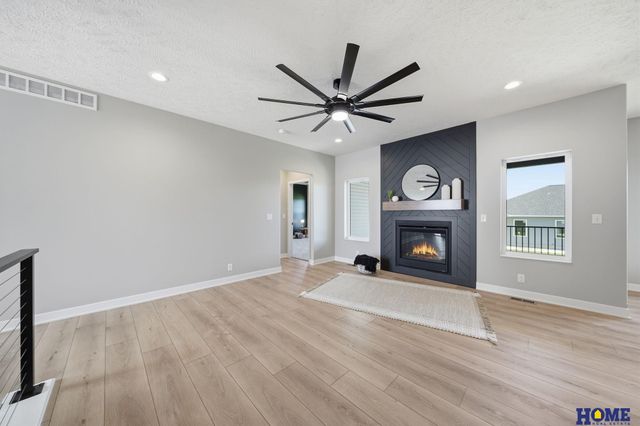 604 N 106th Street, Lincoln, NE 68527