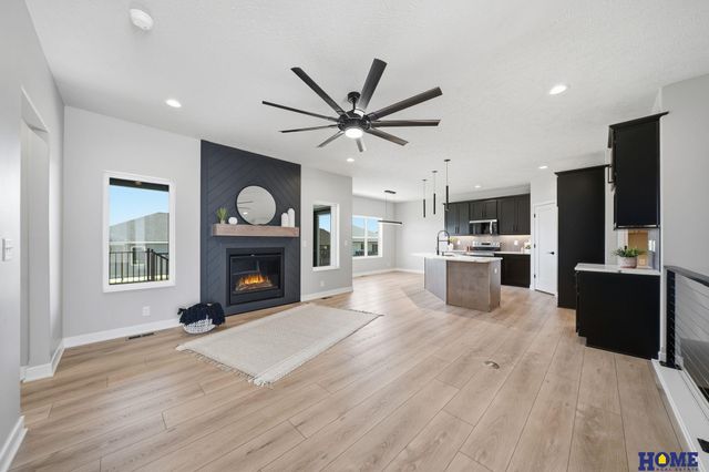 604 N 106th Street, Lincoln, NE 68527