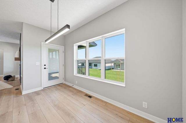 604 N 106th Street, Lincoln, NE 68527