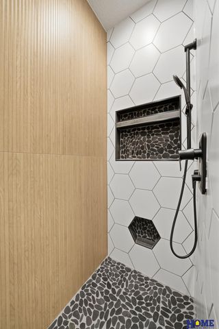 604 N 106th Street, Lincoln, NE 68527