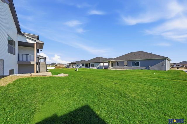 604 N 106th Street, Lincoln, NE 68527