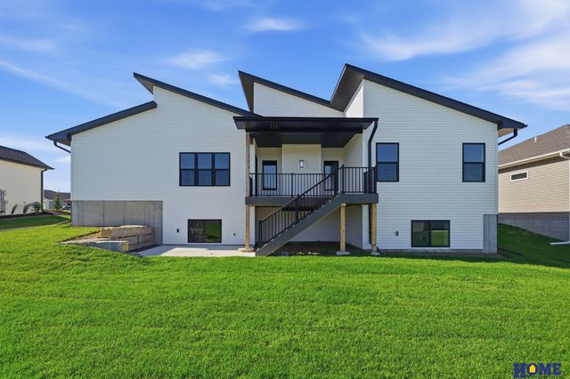 604 N 106th Street, Lincoln, NE 68527