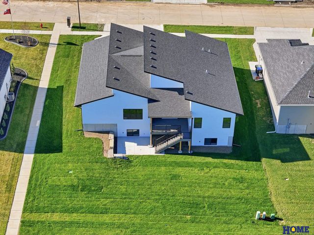 604 N 106th Street, Lincoln, NE 68527