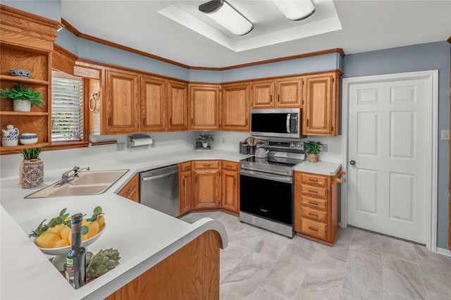 9217 Timber Knoll DR, College Station, TX 77845