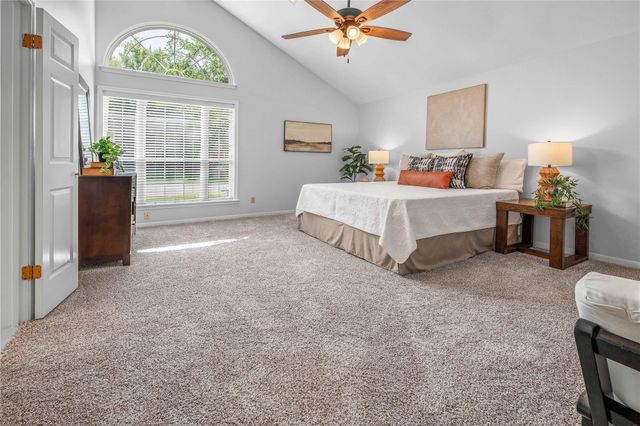 9217 Timber Knoll DR, College Station, TX 77845