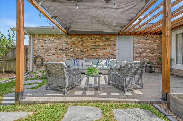 9217 Timber Knoll DR, College Station, TX 77845