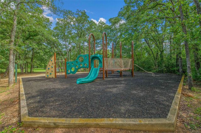 9217 Timber Knoll DR, College Station, TX 77845