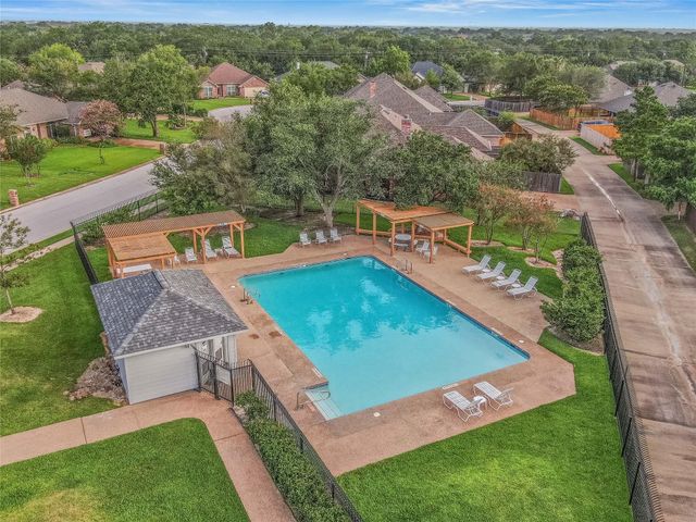 9217 Timber Knoll DR, College Station, TX 77845