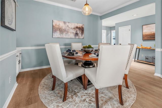 9217 Timber Knoll DR, College Station, TX 77845