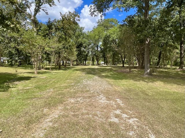 1265 County Road 6479, Dayton, TX 77535