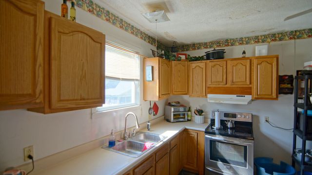 126 S East Street, Cassopolis, MI 49031