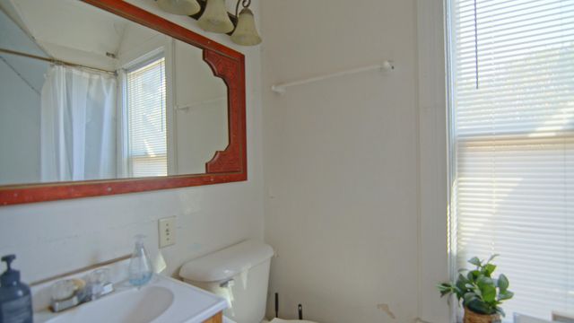 126 S East Street, Cassopolis, MI 49031