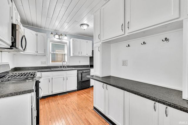 752 S Ironwood Drive, South Bend, IN 46615