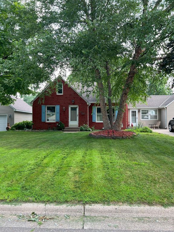 6739 Elliot Avenue S, Richfield, MN 55423