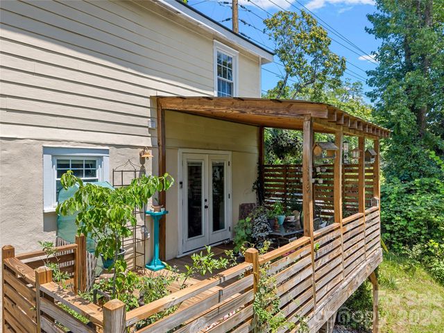 144 E Howard Street, Tryon, NC 28782