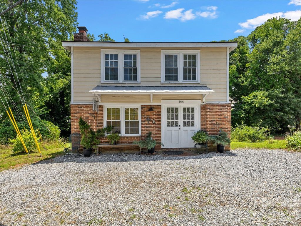 144 E Howard Street, Tryon, NC 28782