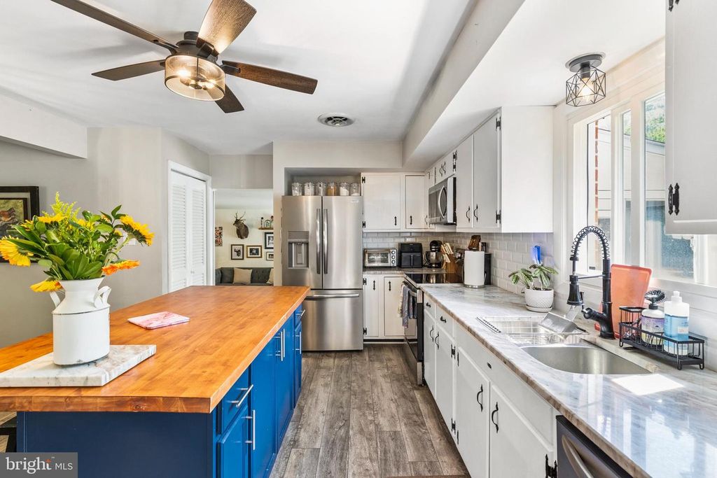 Image 14 of property listing at 3122 EVERGREEN WAY, Ellicott City, MD 21042