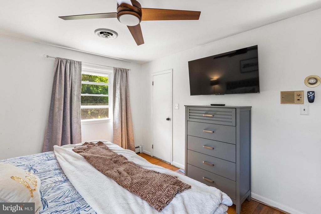 Image 23 of property listing at 3122 EVERGREEN WAY, Ellicott City, MD 21042