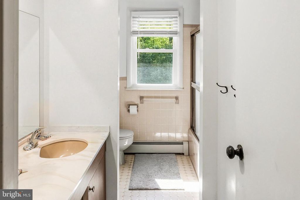 Image 32 of property listing at 3122 EVERGREEN WAY, Ellicott City, MD 21042