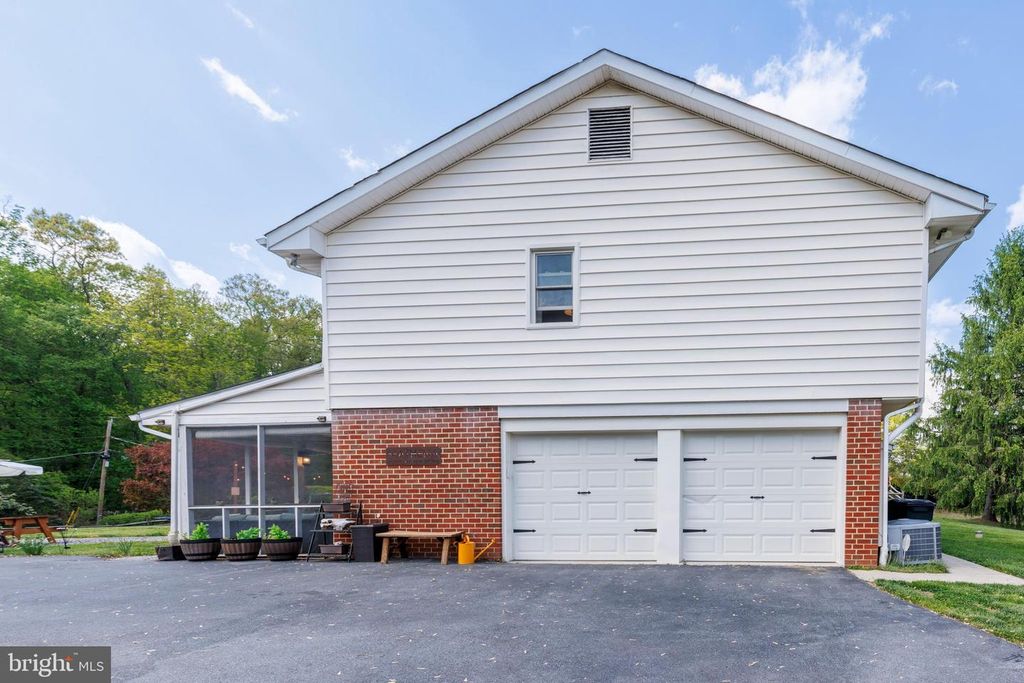 Image 40 of property listing at 3122 EVERGREEN WAY, Ellicott City, MD 21042