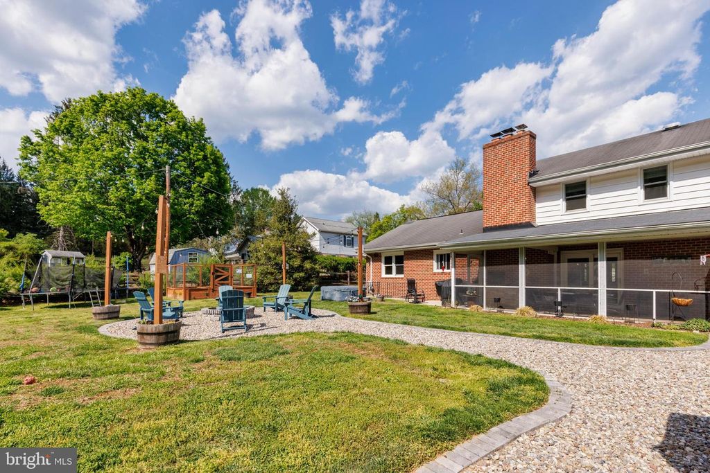 Image 42 of property listing at 3122 EVERGREEN WAY, Ellicott City, MD 21042