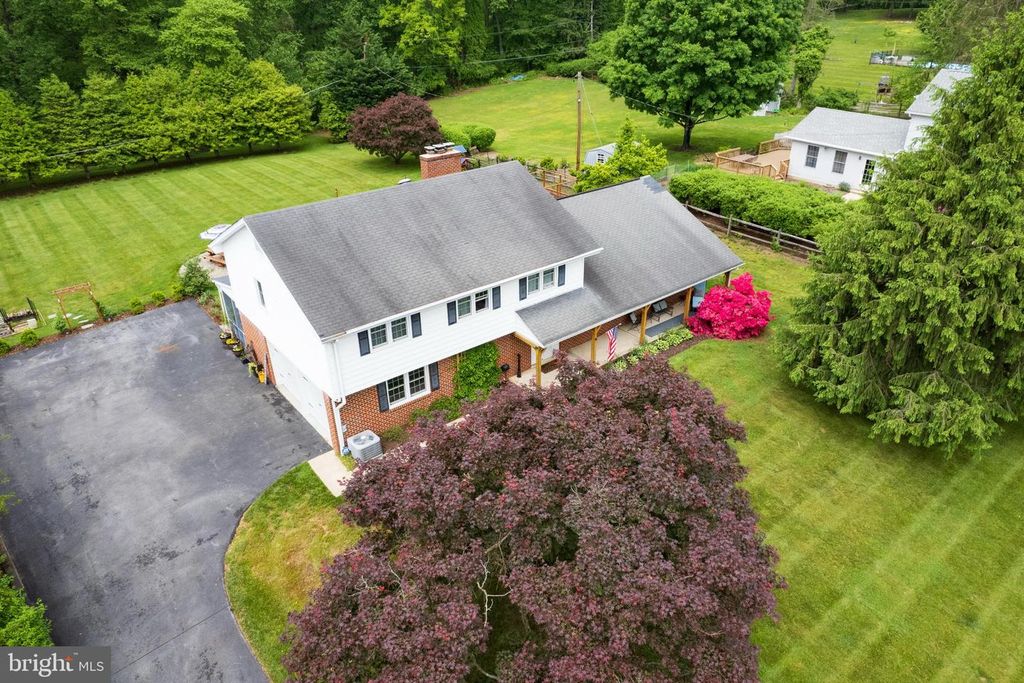 Image 50 of property listing at 3122 EVERGREEN WAY, Ellicott City, MD 21042