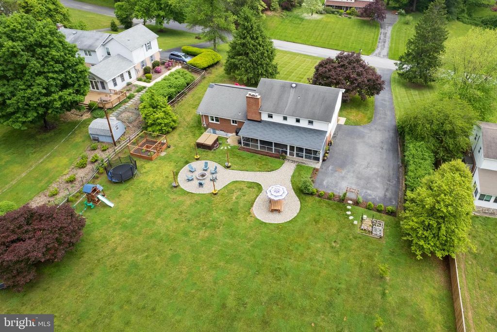 Image 54 of property listing at 3122 EVERGREEN WAY, Ellicott City, MD 21042