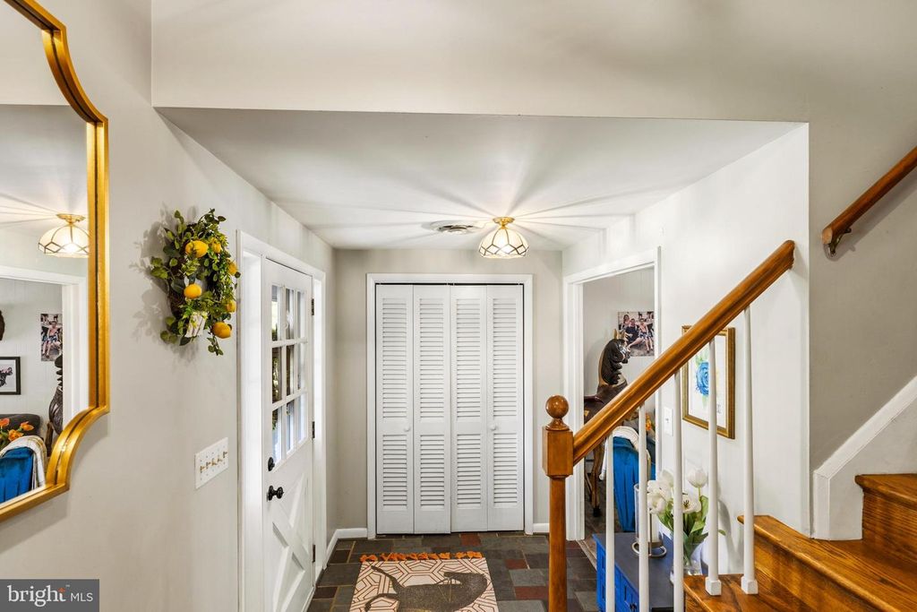 Image 6 of property listing at 3122 EVERGREEN WAY, Ellicott City, MD 21042