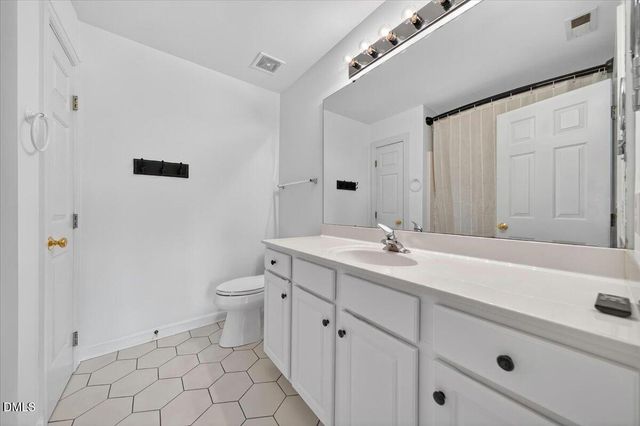 8708 Belford Valley Lane, Raleigh, NC 27615