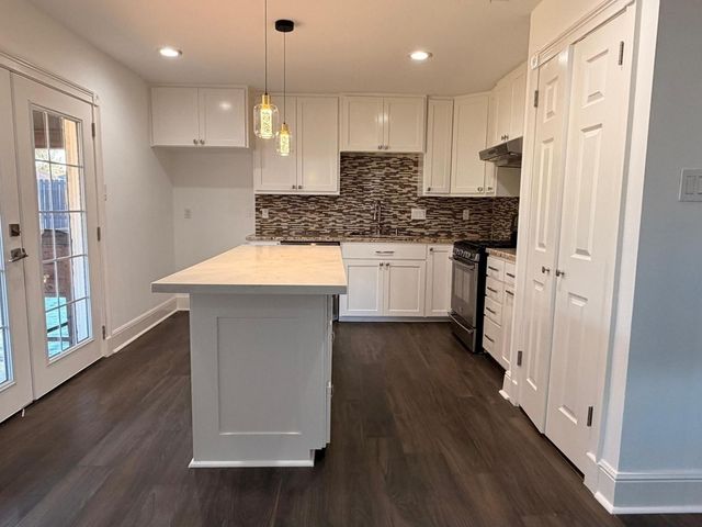 3815 Redwood Falls Drive, Houston, TX 77082