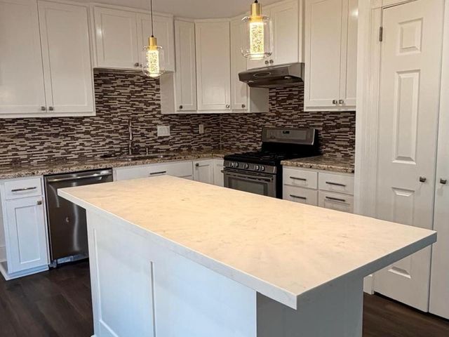 3815 Redwood Falls Drive, Houston, TX 77082