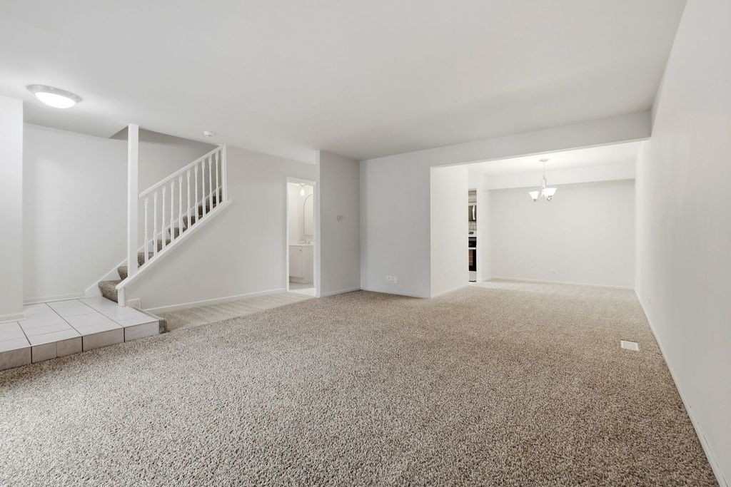 2064 Country Club Drive, Woodridge, IL 60517 — photo 3