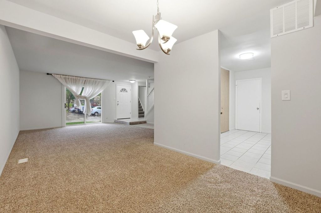 2064 Country Club Drive, Woodridge, IL 60517 — photo 5