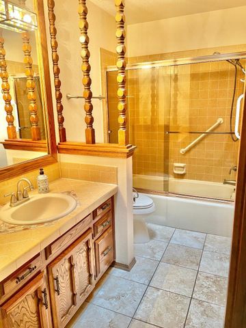 9214 Admiral Lowell Place NE, Albuquerque, NM 87111