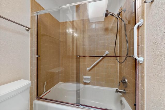 9214 Admiral Lowell Place NE, Albuquerque, NM 87111