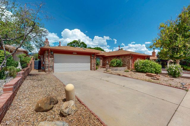 9214 Admiral Lowell Place NE, Albuquerque, NM 87111