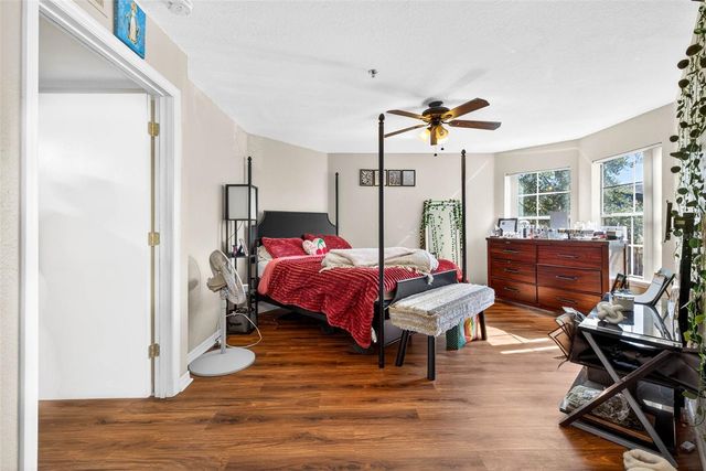 8517 ISLAND BREEZE LANE 205, Temple Terrace, FL 33637