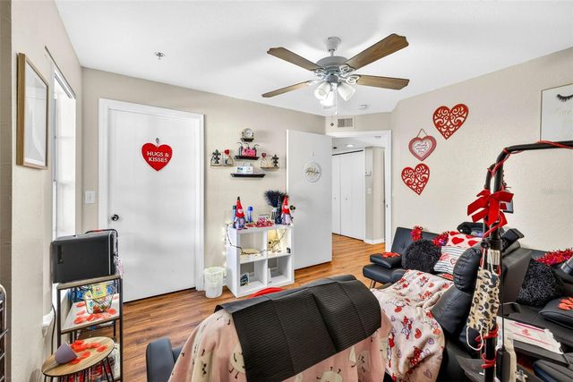 8517 ISLAND BREEZE LANE 205, Temple Terrace, FL 33637