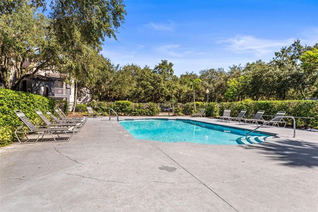 8517 ISLAND BREEZE LANE 205, Temple Terrace, FL 33637