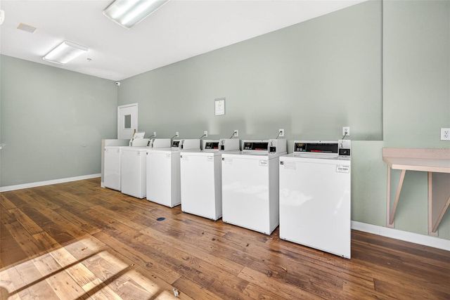 8517 ISLAND BREEZE LANE 205, Temple Terrace, FL 33637