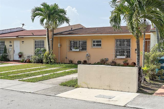 10112 SW 23rd St, Miami, FL 33165