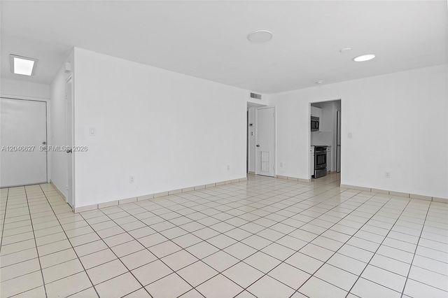 10112 SW 23rd St, Miami, FL 33165