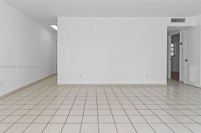 10112 SW 23rd St, Miami, FL 33165