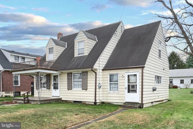 84 CHURCH ST, Seven Valleys, PA 17360