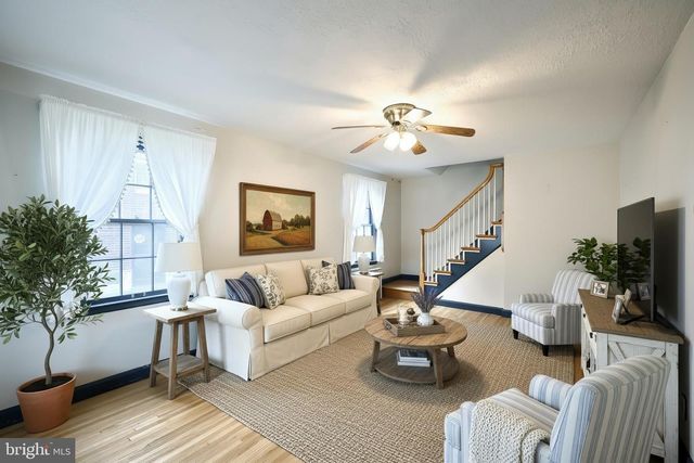 84 CHURCH ST, Seven Valleys, PA 17360