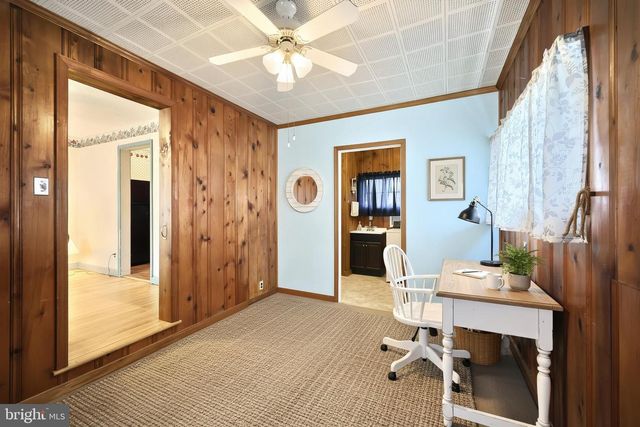 84 CHURCH ST, Seven Valleys, PA 17360