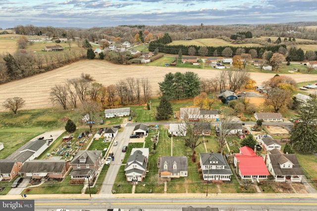 84 CHURCH ST, Seven Valleys, PA 17360